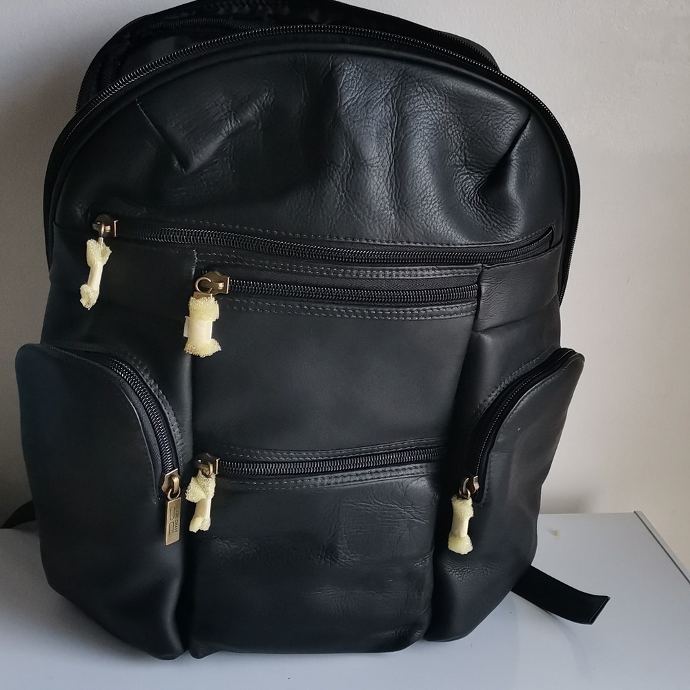 CLAIRE CHASE JUMBO BACKPACK. - Picture 2 of 9